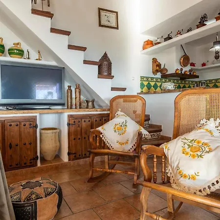 Cozy In With Swimming Pool Ferienhaus